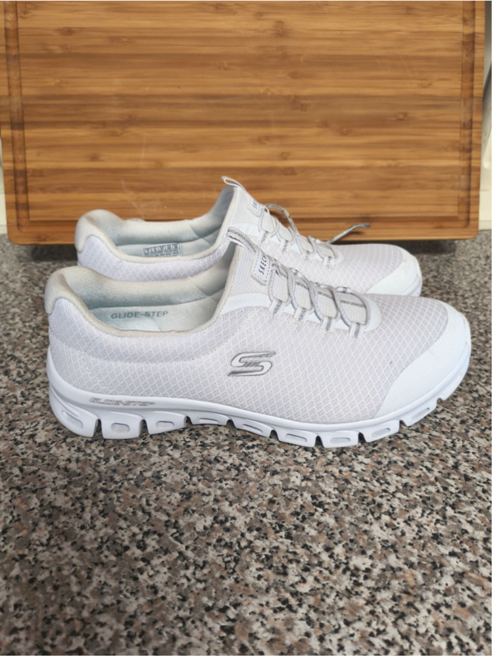 Skechers Women's Glide-Step Resilience Sneakers - White/Silver - Size 7 Wide Fit
